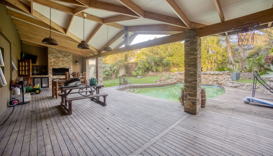 5 Bedroom Property for Sale in Gonubie Eastern Cape